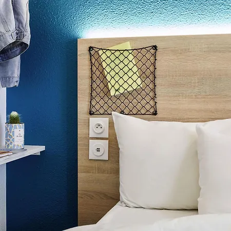 Hotelf1 Saint Nazaire La Baule فندق *