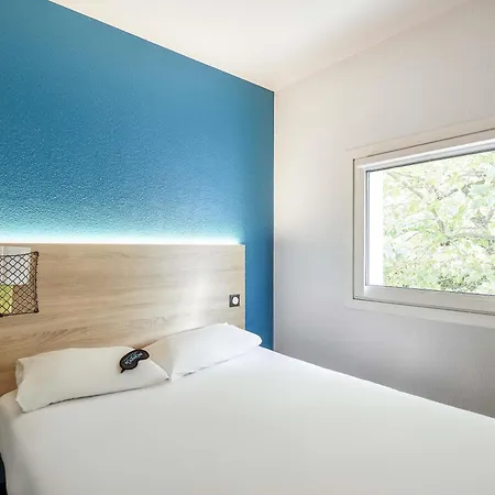 Hotelf1 Saint Nazaire La Baule Триньяк
