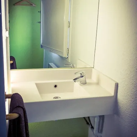 Hotelf1 Saint Nazaire La Baule *