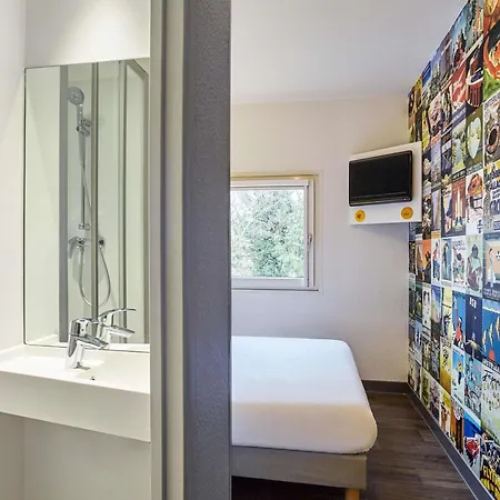 Hotelf1 Saint Nazaire La Baule Hotel *