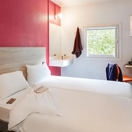 Hotelf1 Saint Nazaire La Baule מלון