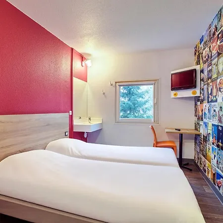 Hotelf1 Saint Nazaire La Baule Отель Триньяк