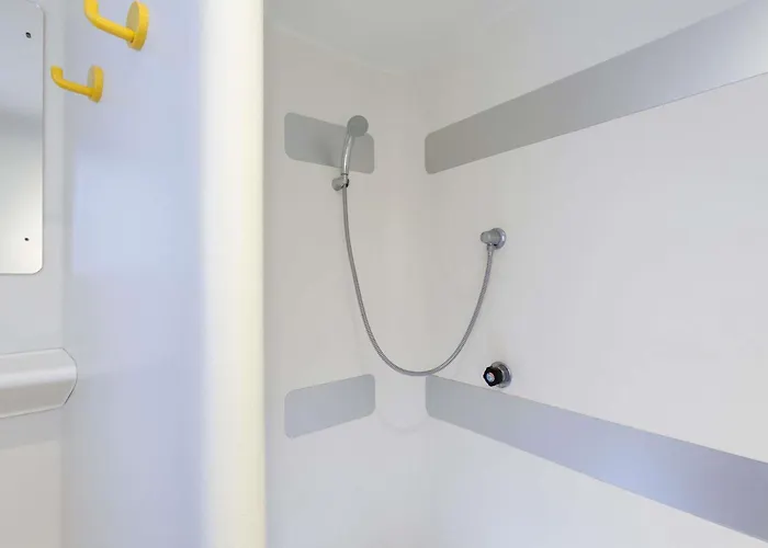 Hotelf1 Saint Nazaire La Baule